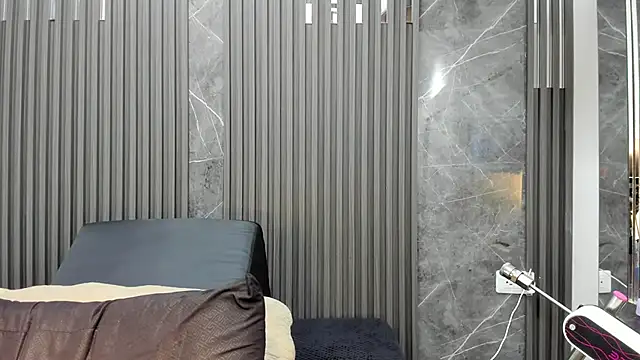 Snapshot of SaraiEvans chatting on 09-25-25, 03:21 SaraiEvans online show from 09-25-25, 03:21