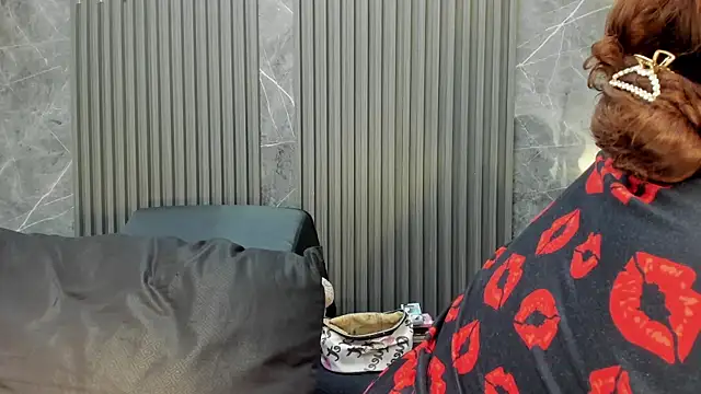 Snapshot of SaraiEvans chatting on 09-26-25, 03:21 SaraiEvans online show from 09-26-25, 03:21