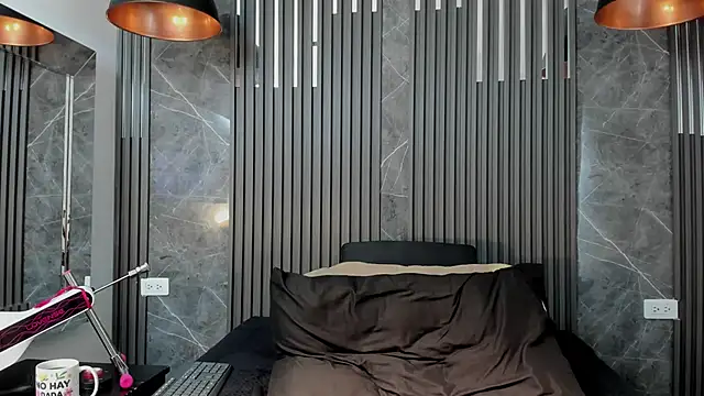 Snapshot of SaraiEvans chatting on 11-21-25, 03:38 SaraiEvans online show from 11-21-25, 03:38