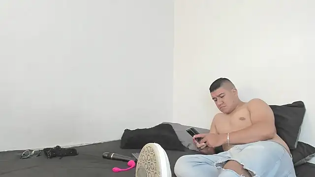 evanandsunny online show from 12-13-24, 03:11