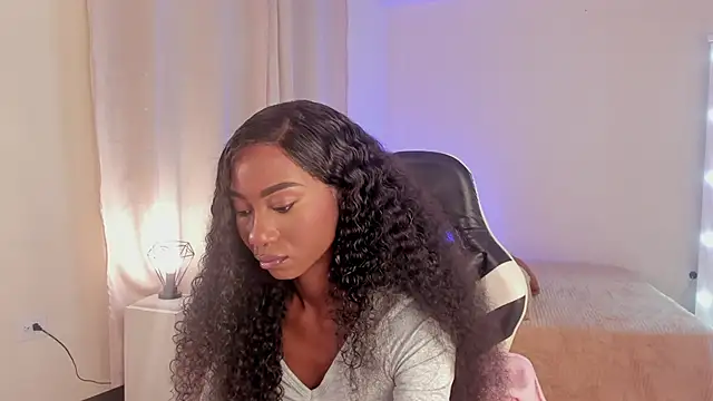 SavannahWildee online show from 01-12-25, 12:23