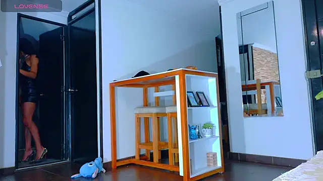 Snapshot of alya_lovecraft02 chatting on 12-16-25, 01:43 alya lovecraft02 online show from 12-16-25, 01:43