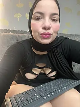 Layla kaderr online show from 05-21-26, 11:23