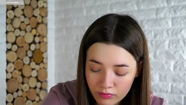 LowOncoming online show from 12-05-25, 02:09