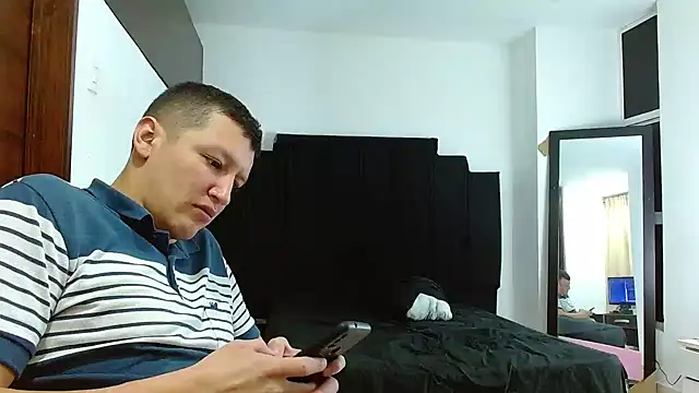 Hot-Couple--18 online show from 12-16-24, 01:00