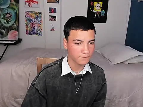 Snapshot of sweet_boys_xx chatting on 12-21-24, 09:12 sweet boys xx online show from 12-21-24, 09:12