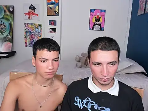 Snapshot of sweet_boys_xx chatting on 01-08-25, 01:09 sweet boys xx online show from 01-08-25, 01:09