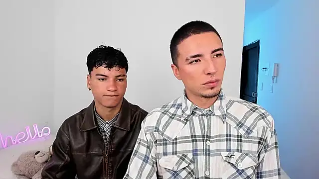 Snapshot of sweet_boys_xx chatting on 11-19-25, 01:33 sweet boys xx online show from 11-19-25, 01:33