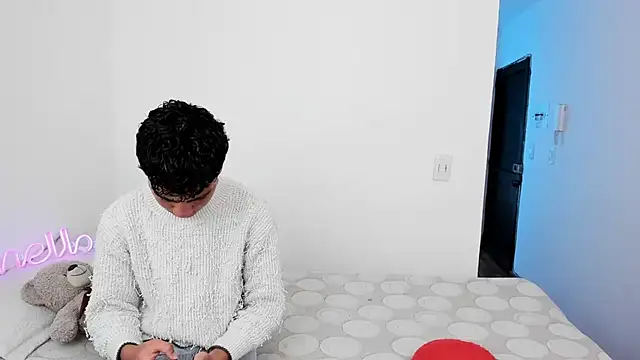 Snapshot of sweet_boys_xx chatting on 11-20-25, 12:05 sweet boys xx online show from 11-20-25, 12:05