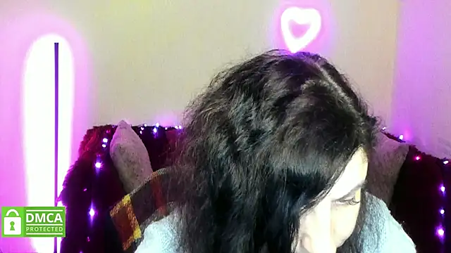 Muse kitty jenia online show from 12-15-25, 06:34