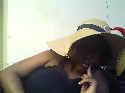 Snapshot of Sexxy_bre chatting on 01-28-25, 10:34 Sexxy bre online show from 01-28-25, 10:34