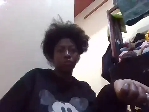 Snapshot of Sexxy_bre chatting on 09-15-25, 06:35 Sexxy bre online show from 09-15-25, 06:35