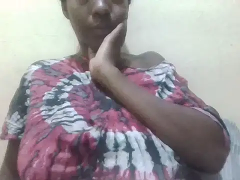 Snapshot of Sexxy_bre chatting on 10-04-25, 08:34 Sexxy bre online show from 10-04-25, 08:34