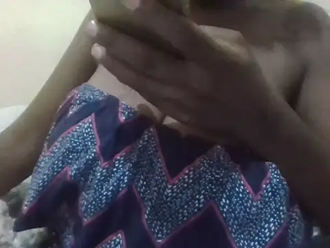 Snapshot of Sexxy_bre chatting on 10-05-25, 11:08 Sexxy bre online show from 10-05-25, 11:08