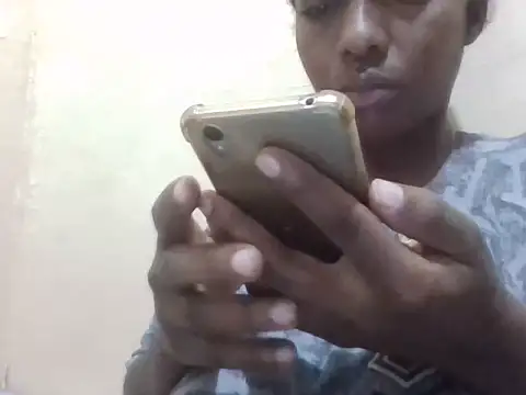 Snapshot of Sexxy_bre chatting on 10-15-25, 07:19 Sexxy bre online show from 10-15-25, 07:19