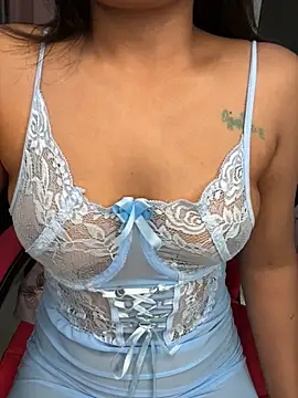 LeisyXO online show from 11-05-25, 07:14