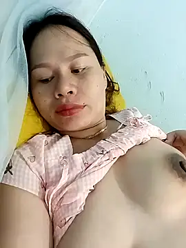 Snapshot of Baby-ladyass20 chatting on 02-11-25, 02:46 Baby-ladyass20 online show from 02-11-25, 02:46