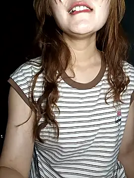 Snapshot of Girl20sexy chatting on 04-23-26, 06:21 Girl20sexy online show from 04-23-26, 06:21