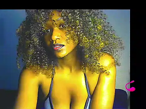 Snapshot of lilylovexx chatting on 05-08-26, 12:10 lilylovexx online show from 05-08-26, 12:10
