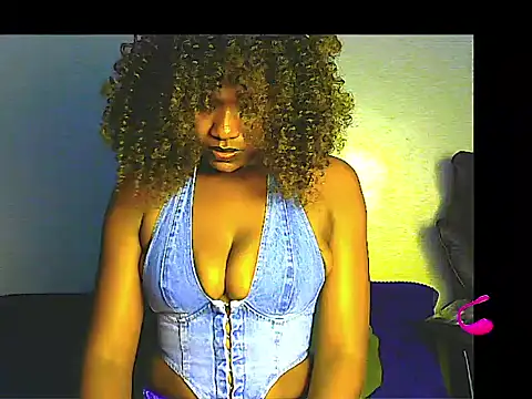 Snapshot of lilylovexx chatting on 05-15-26, 09:22 lilylovexx online show from 05-15-26, 09:22