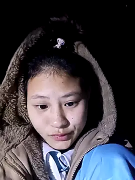 Snapshot of trieungoclnt chatting on 01-05-25, 02:19 trieungoclnt online show from 01-05-25, 02:19