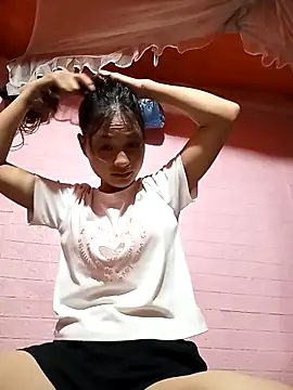 Snapshot of trieungoclnt chatting on 09-09-25, 08:03 trieungoclnt online show from 09-09-25, 08:03