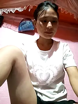 Snapshot of trieungoclnt chatting on 09-10-25, 06:35 trieungoclnt online show from 09-10-25, 06:35