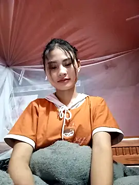 Snapshot of trieungoclnt chatting on 11-12-25, 03:29 trieungoclnt online show from 11-12-25, 03:29