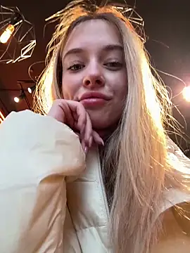 Snapshot of enjoy_my_beauty chatting on 02-05-26, 06:40 enjoy my beauty online show from 02-05-26, 06:40