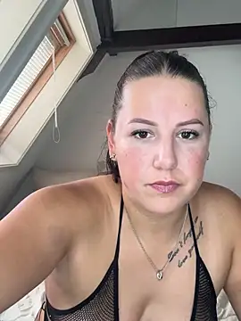 xlinastarrx online show from 07-16-26, 08:53