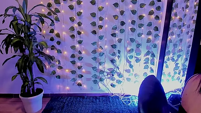 mariiana-diaz online show from 02-12-25, 03:49