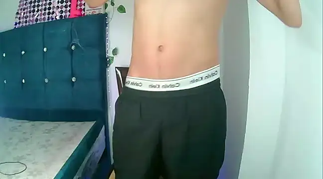 Snapshot of Kevin_Torres chatting on 12-11-24, 05:53 Kevin Torres online show from 12-11-24, 05:53