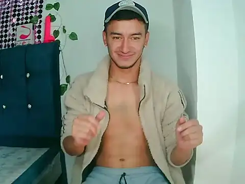 Snapshot of Kevin_Torres chatting on 12-27-24, 05:37 Kevin Torres online show from 12-27-24, 05:37