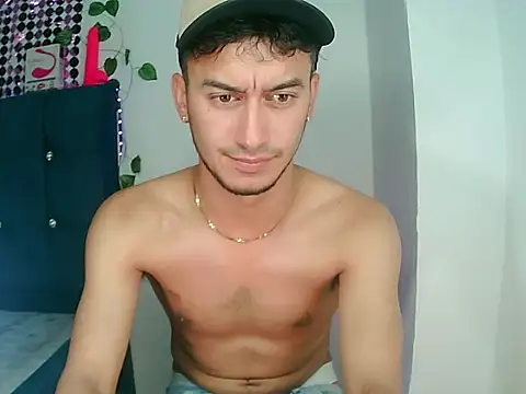 Snapshot of Kevin_Torres chatting on 12-27-24, 11:21 Kevin Torres online show from 12-27-24, 11:21