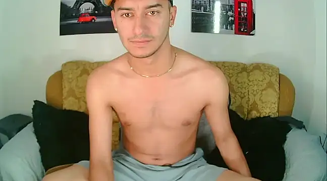 Snapshot of Kevin_Torres chatting on 01-18-25, 06:21 Kevin Torres online show from 01-18-25, 06:21