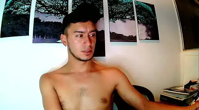 Snapshot of Kevin_Torres chatting on 02-25-25, 12:25 Kevin Torres online show from 02-25-25, 12:25