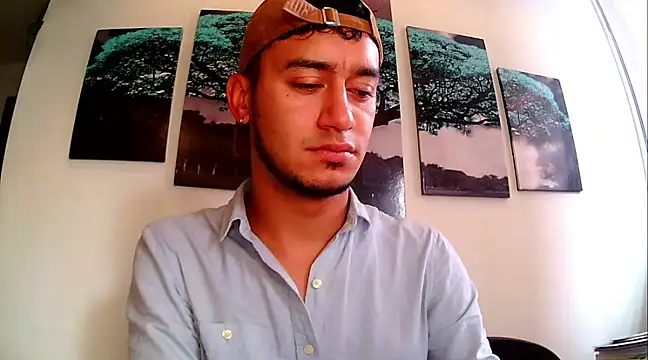 Snapshot of Kevin_Torres chatting on 02-25-25, 01:50 Kevin Torres online show from 02-25-25, 01:50