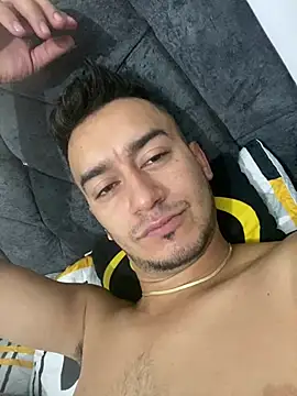 Snapshot of Kevin_Torres chatting on 03-16-25, 07:38 Kevin Torres online show from 03-16-25, 07:38