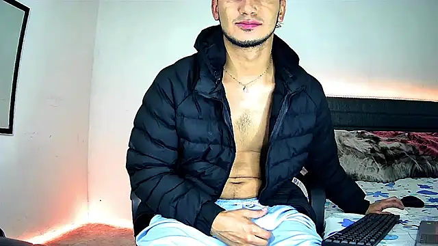 Snapshot of Kevin_Torres chatting on 11-20-25, 07:41 Kevin Torres online show from 11-20-25, 07:41