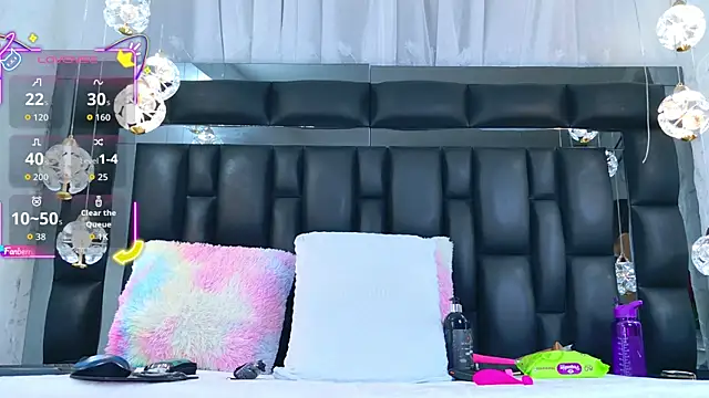 AuraRoss online show from 11-22-25, 07:02