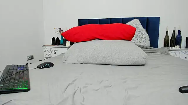 Snapshot of Moon__Eclipse chatting on 01-31-25, 07:39 Moon Eclipse online show from 01-31-25, 07:39