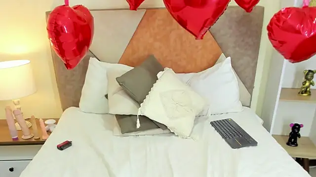 JennaCollins149 online show from 02-11-25, 09:25