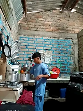 Lukas strong online show from 09-10-25, 04:07