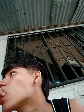 Lukas strong online show from 10-29-25, 02:19