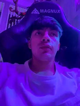 Steev Novoa online show from 10-31-25, 11:17