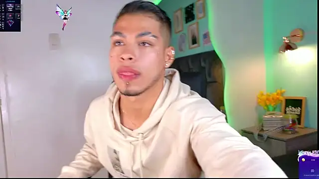 Snapshot of Ken-boy_ chatting on 01-19-25, 11:34 Ken-boy online show from 01-19-25, 11:34