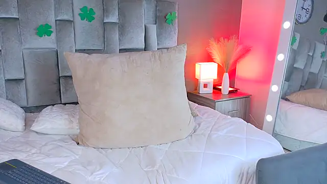 Snapshot of Ken-boy_ chatting on 03-18-25, 08:58 Ken-boy online show from 03-18-25, 08:58