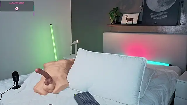 Snapshot of Ken-boy_ chatting on 10-25-25, 12:02 Ken-boy online show from 10-25-25, 12:02