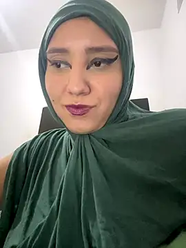 Snapshot of hannahayat chatting on 10-14-25, 11:27 hannahayat online show from 10-14-25, 11:27