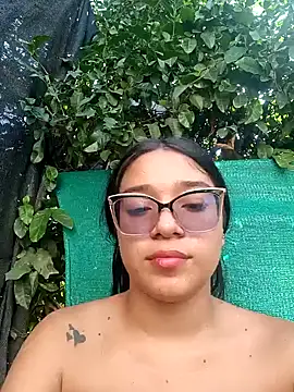 -VICKKY online show from 02-13-25, 07:31